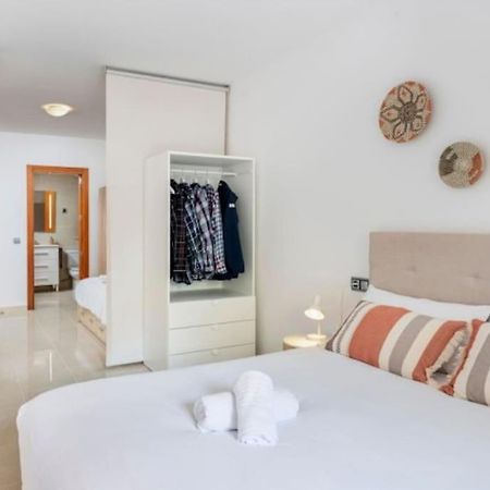 Acogedor Apartamento Cerca Del Casco Antiguo Girona Luaran gambar