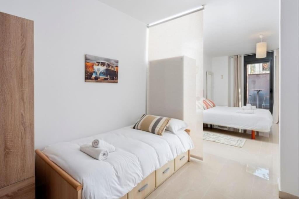 Acogedor Apartamento Cerca Del Casco Antiguo Girona Luaran gambar