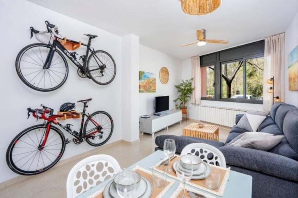 Acogedor Apartamento Cerca Del Casco Antiguo Girona Luaran gambar